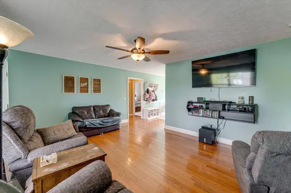 84 Green Valley DR, Rock Spring, GA 30739