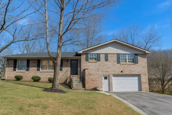 545 Leafwood DR, Hixson, TN 37343