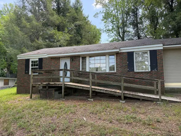 2503 Madison AVE, Athens, TN 37303