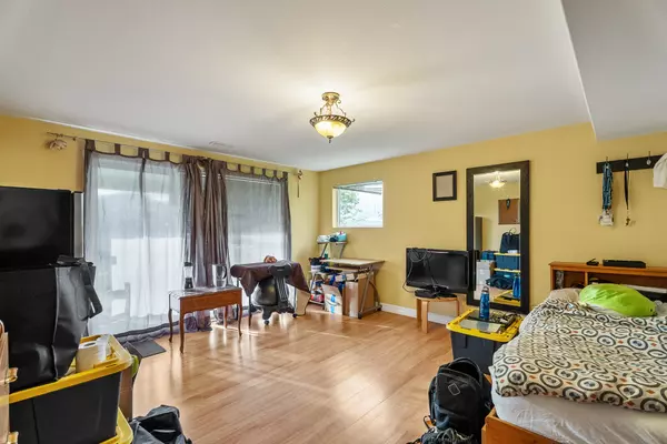 Kamloops, BC V2E 1K2,845 Gleneagles Dr
