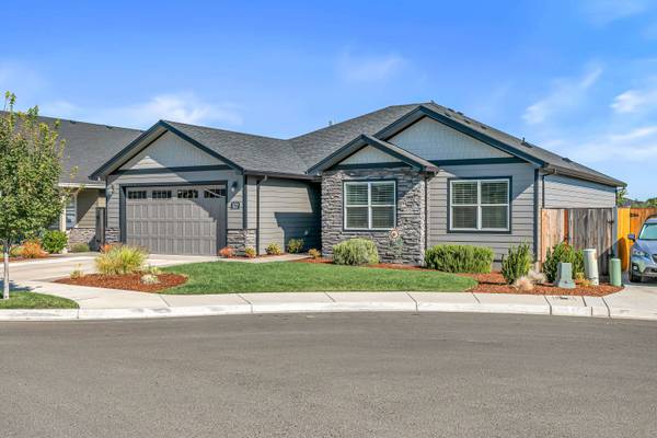 3275 Fallen Oak DR, Medford, OR 97504