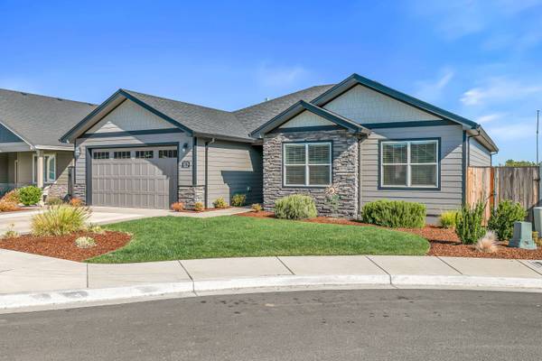 3275 Fallen Oak DR, Medford, OR 97504