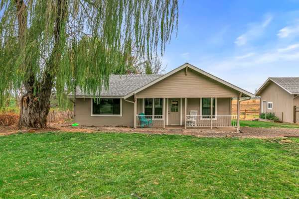 14145 Agate RD, Eagle Point, OR 97524