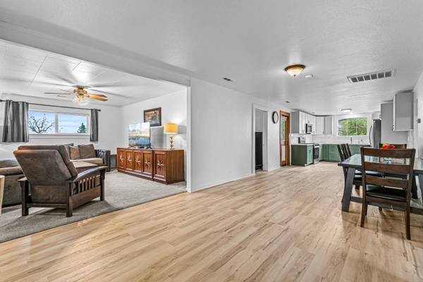 14145 Agate RD, Eagle Point, OR 97524