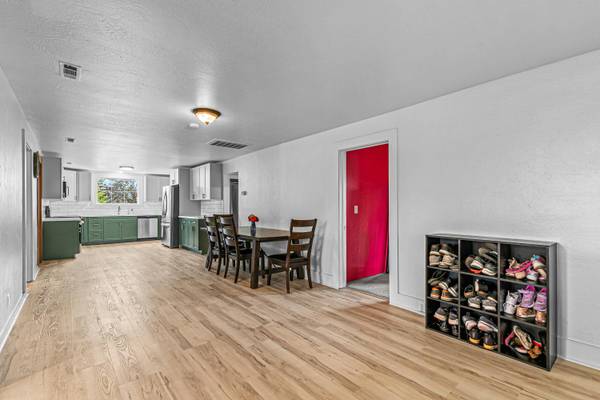 14145 Agate RD, Eagle Point, OR 97524