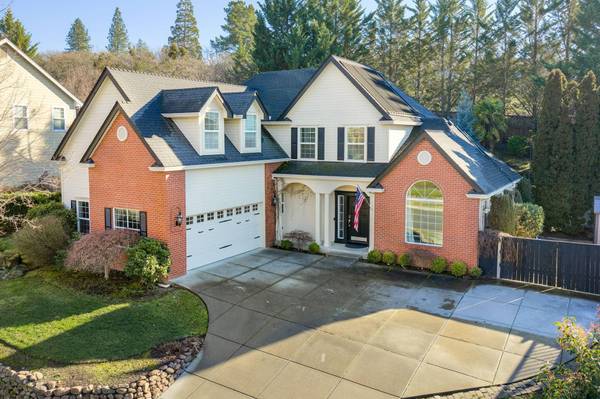 4102 Hidden Valley CT, Medford, OR 97504