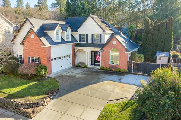 4102 Hidden Valley CT, Medford, OR 97504