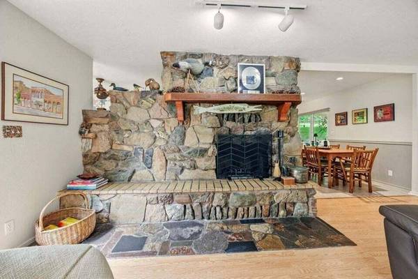 4955 Sterling Creek RD, Jacksonville, OR 97530