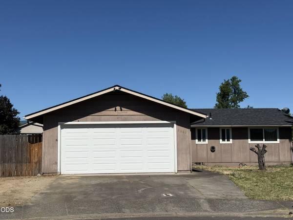 2661 Aztec AVE, Medford, OR 97501