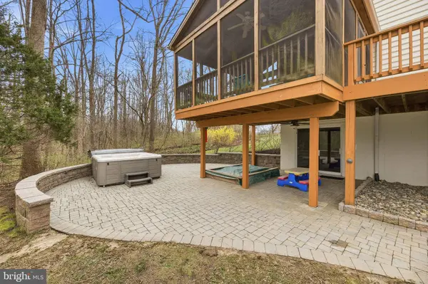 5209 GRENOCK DR, Lothian, MD 20711