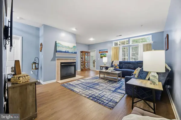 302 DRIFTWOOD LN #302