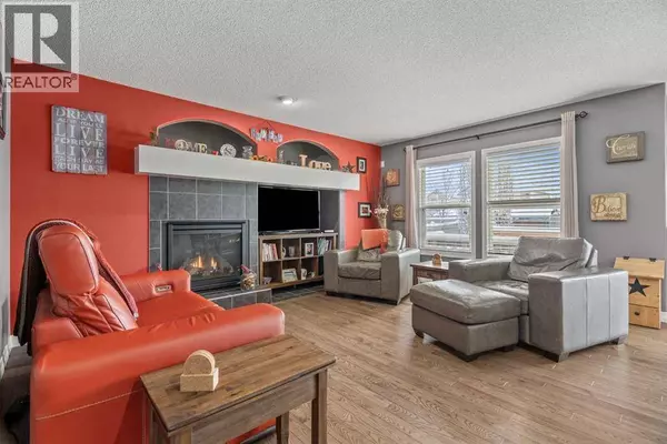 715 Copperpond Circle SE, Calgary, AB T2Z0R5