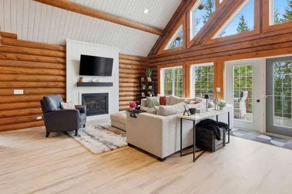 300 Canal ST, Rural Ponoka County, AB T0C0J0