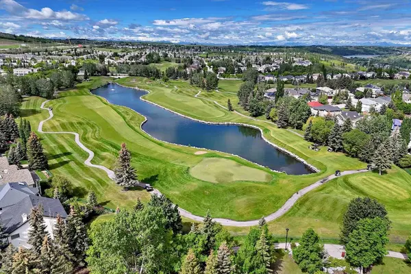 10882 Valley Ridge DR NW, Calgary, AB T3B5R1