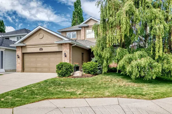 10882 Valley Ridge DR NW, Calgary, AB T3B5R1