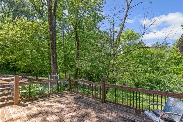 1462 N Bluff RD, Collinsville, IL 62234