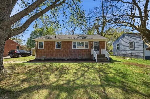 7 Ambrose LN, Hampton, VA 23663
