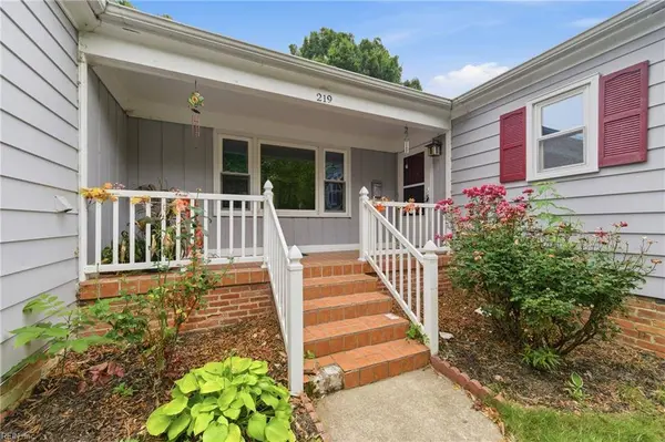 219 Saddler DR, Newport News, VA 23608