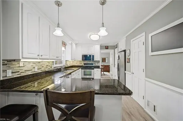 4 E Governor DR, Newport News, VA 23602