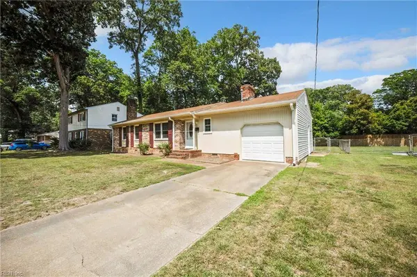 862 Elder RD, Newport News, VA 23608