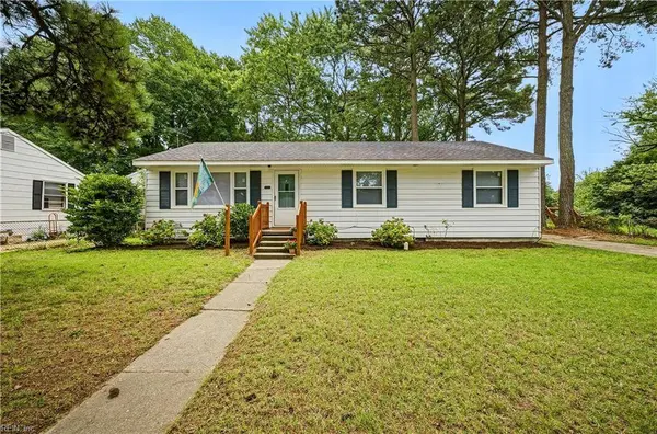 3421 W Weaver RD, Hampton, VA 23666