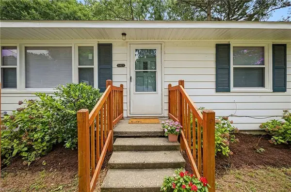 3421 W Weaver RD, Hampton, VA 23666
