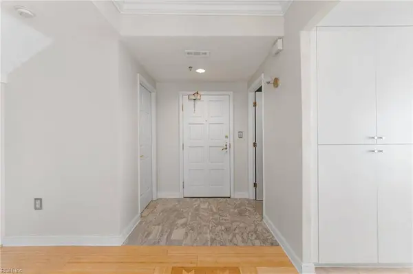 3556 Shore DR Unit 1005, Virginia Beach, VA 23455