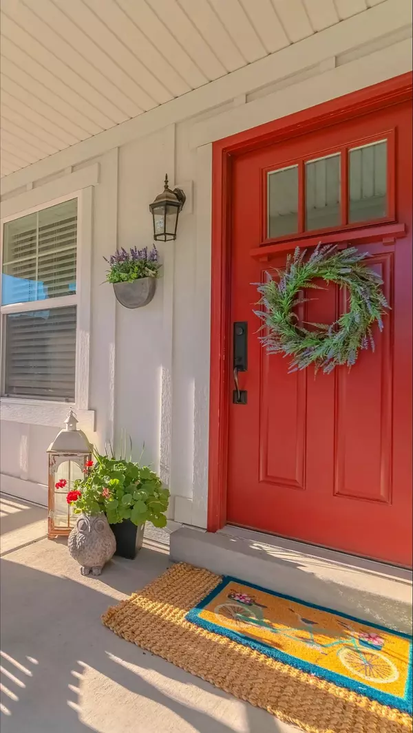 Curb Appeal on a Budget: 6 Simple Staging Tips