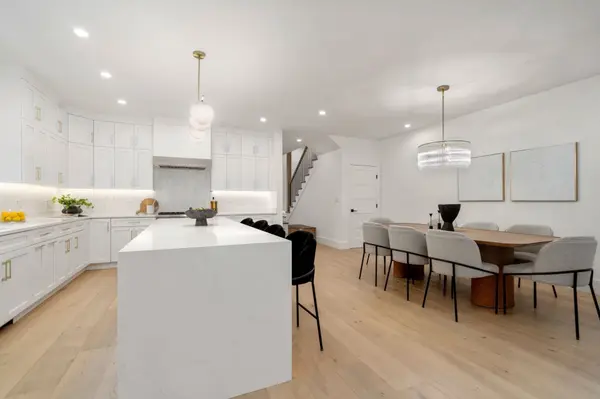 71 Cloverdale Rd #71, Newton Highlands, MA 02461-1810