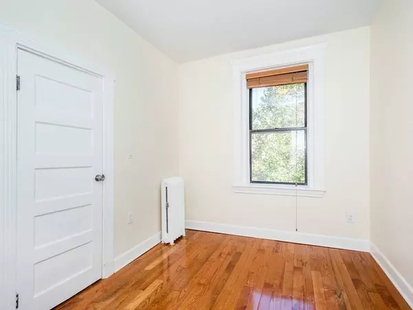 65 Burbank #17, Boston, MA 02115
