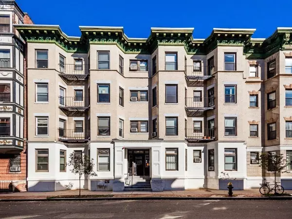 65 Burbank #17, Boston, MA 02115