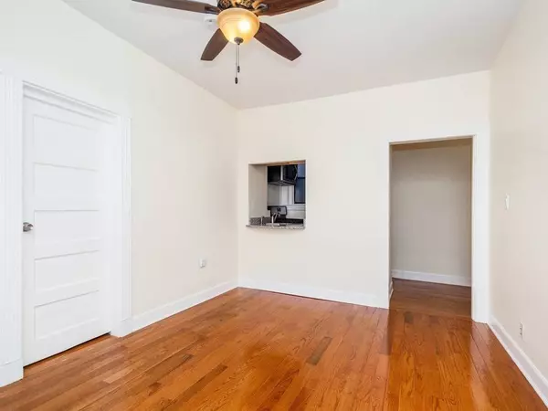 65 Burbank #17, Boston, MA 02115