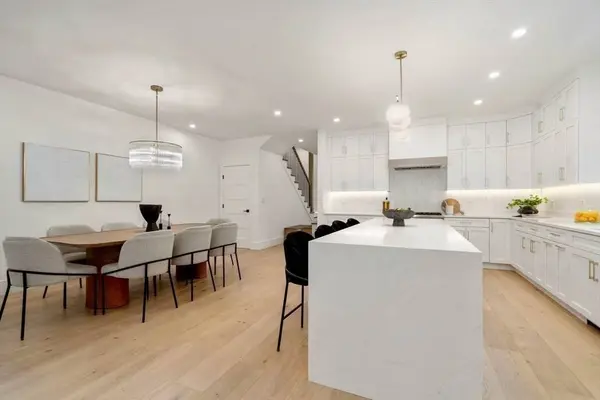 71 Cloverdale #1, Newton, MA 02461