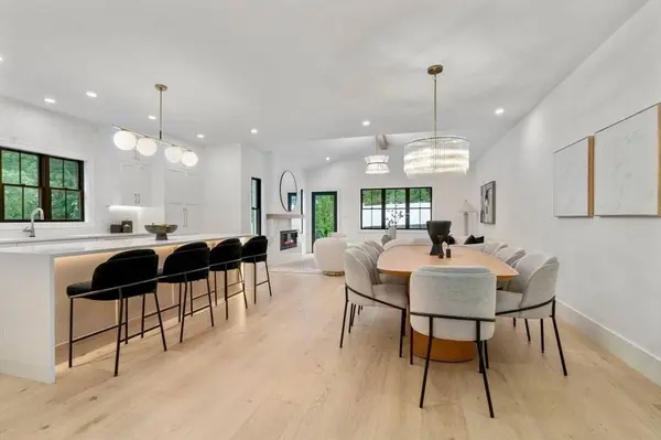 71 Cloverdale Rd, Newton, MA 02461