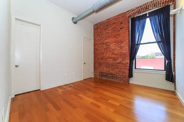 125 B #3A, Boston, MA 02127