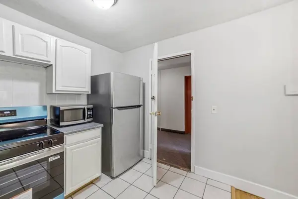 14 Riverside St #2-1, Watertown, MA 02472