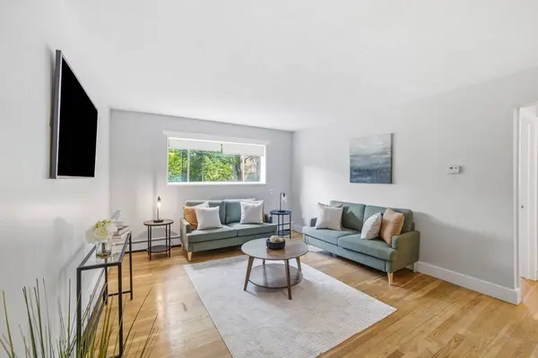 14 Riverside St #2-1