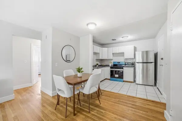 14 Riverside St #2-1, Watertown, MA 02472