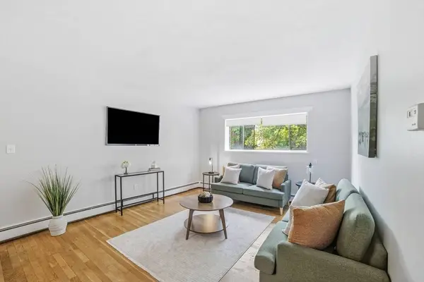 14 Riverside St #2-1, Watertown, MA 02472