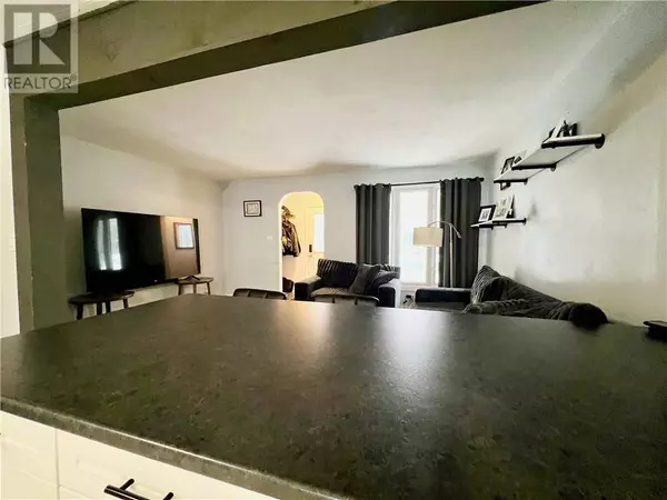 273 Eleventh Avenue, Lively, ON P3Y1M7