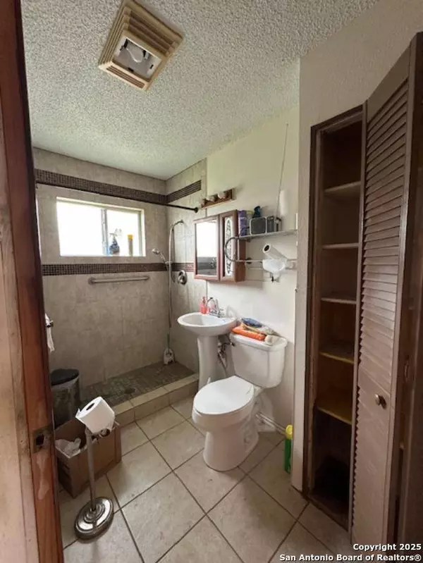 726 Southcross, San Antonio, TX 78211