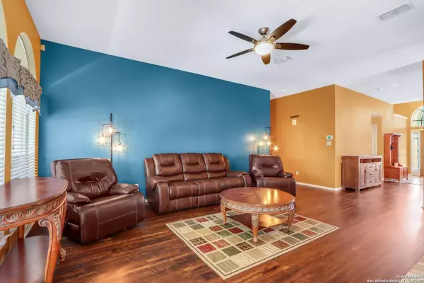 15306 Spring Fls, San Antonio, TX 78247