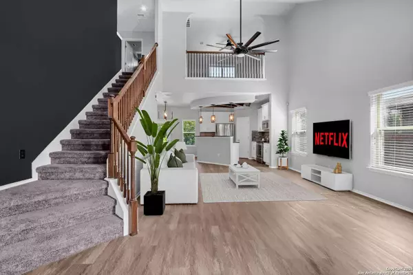 6239 Lowrie, San Antonio, TX 78239