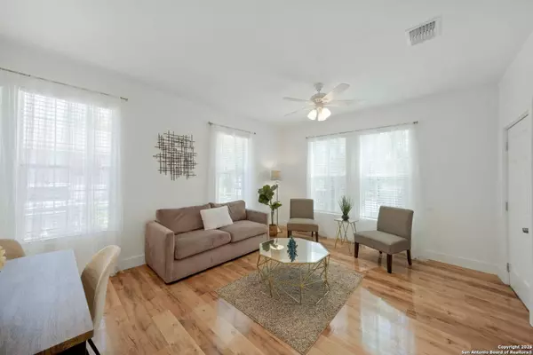 235 Wainwright, San Antonio, TX 78211