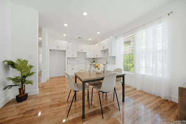 235 Wainwright, San Antonio, TX 78211