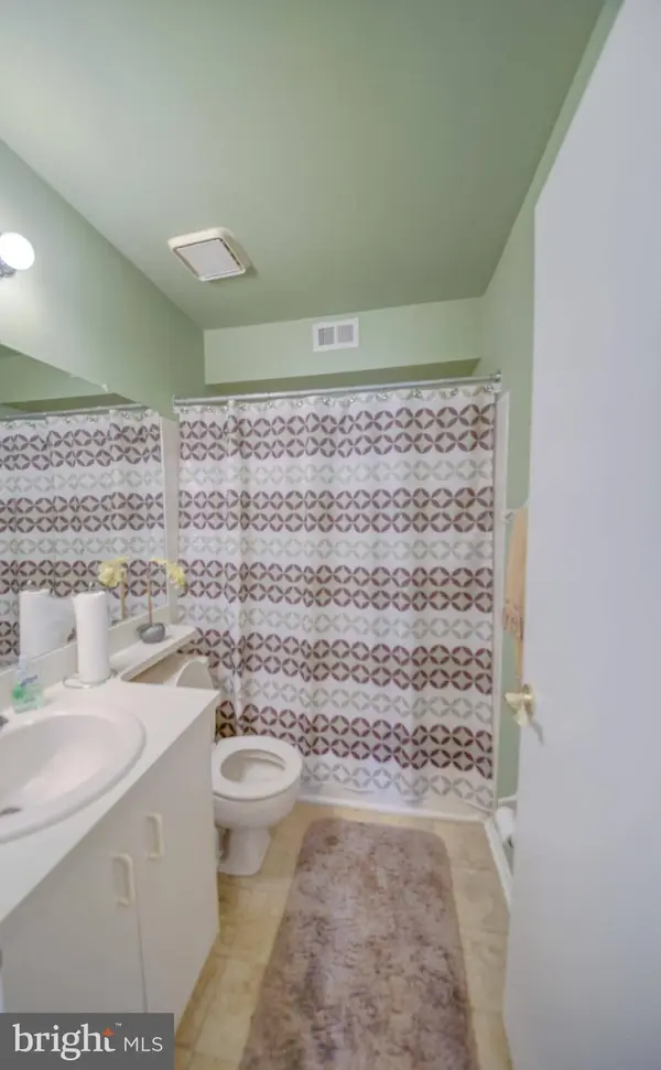 703 ABERDEEN LN, Blackwood, NJ 08012