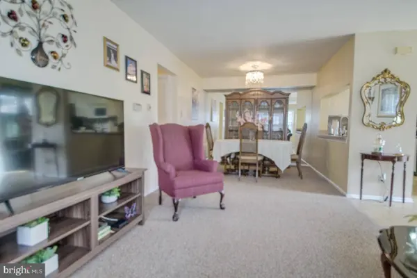 703 ABERDEEN LN, Blackwood, NJ 08012