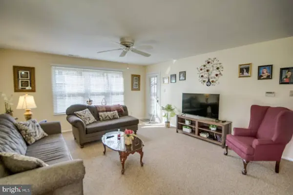703 ABERDEEN LN, Blackwood, NJ 08012