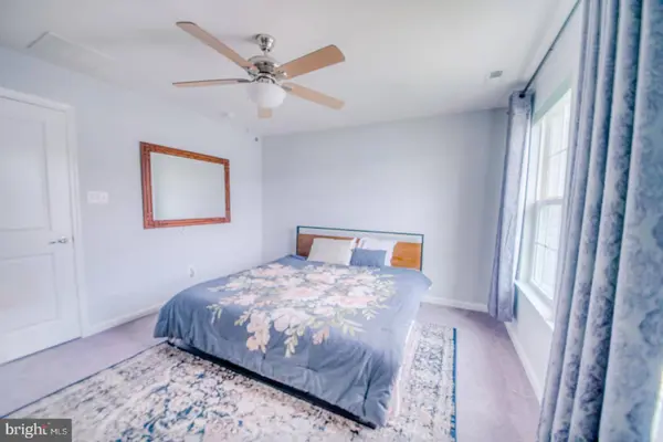 31 VILLAGE GREEN LN, Sicklerville, NJ 08081