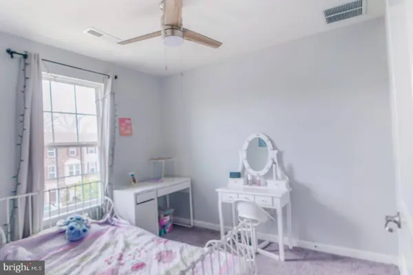 31 VILLAGE GREEN LN, Sicklerville, NJ 08081